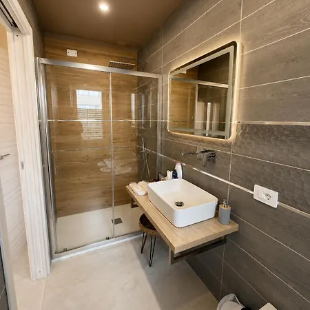 Comfyrooms 3* Quartu SantʼElena