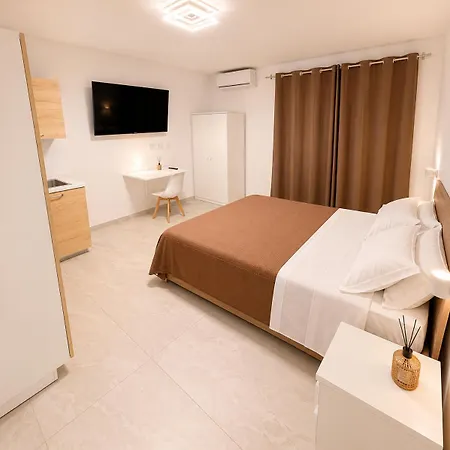 Bed & Breakfast Comfyrooms 3*
