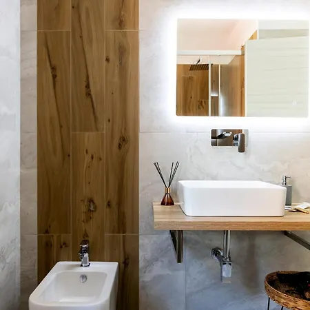 Comfyrooms فندق مبيت وإفطار كوارتو سانتيلينا
